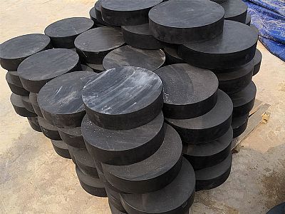 黄冈板式橡胶支座由若干层橡胶片与薄钢板经加压硫化